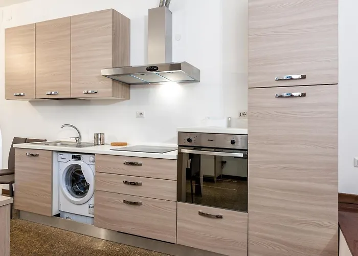 Apartment Tour De Rom