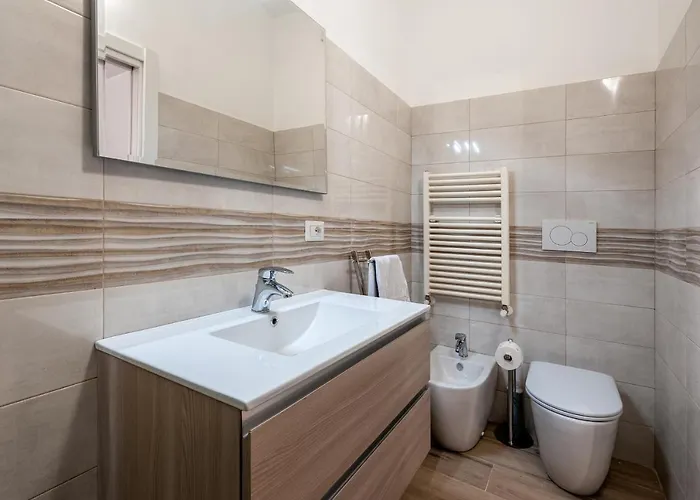 Tour De Apartment