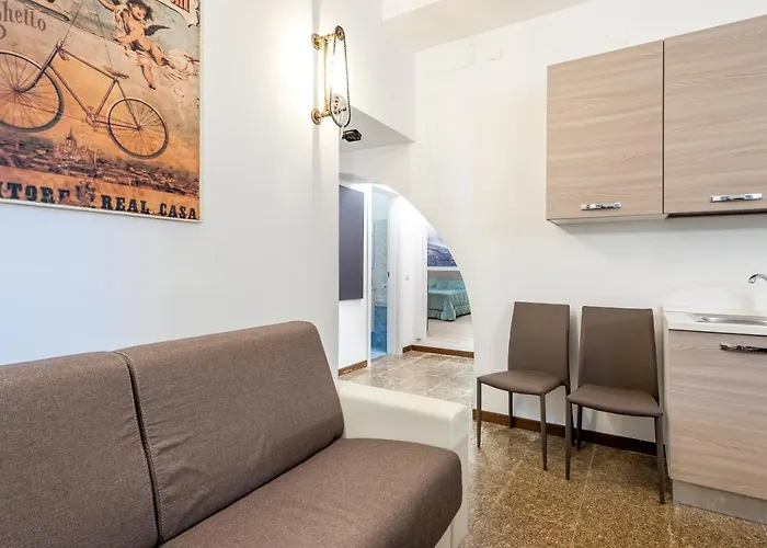 Tour De Apartment